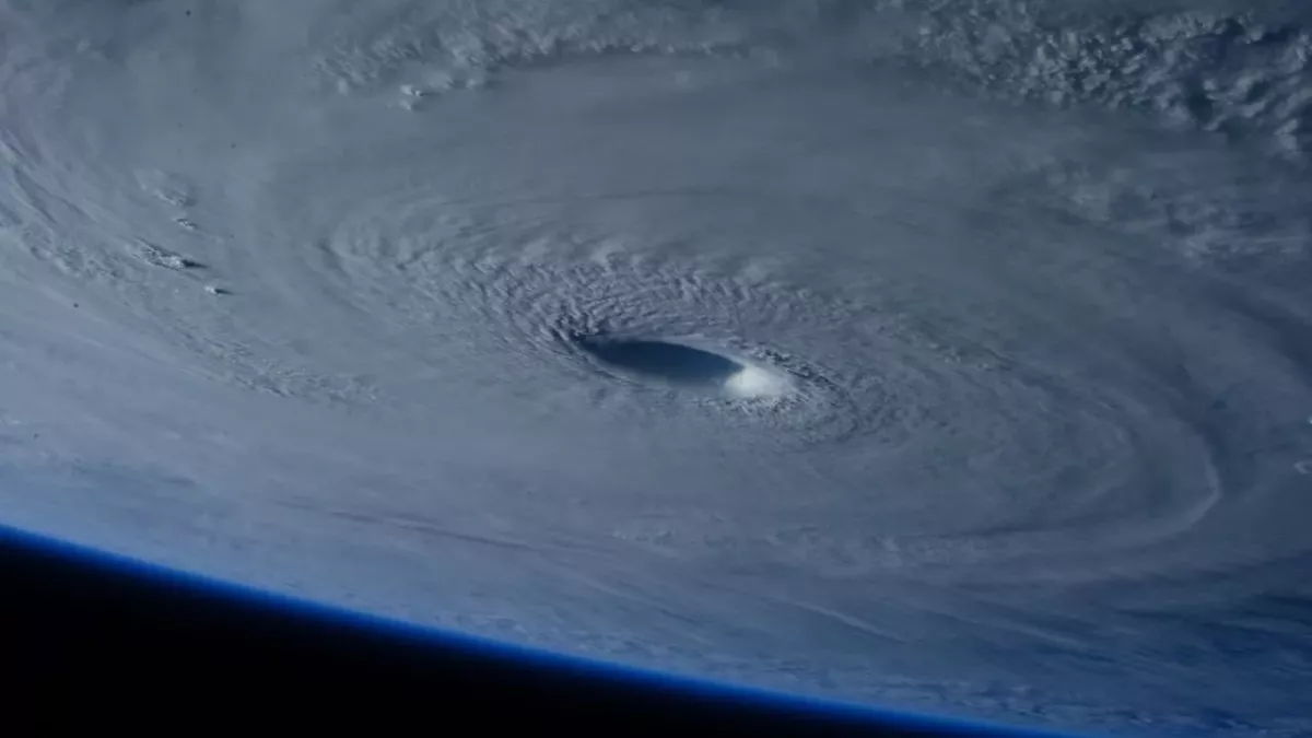 A first ever space space hurricane recorded over the North Pole 