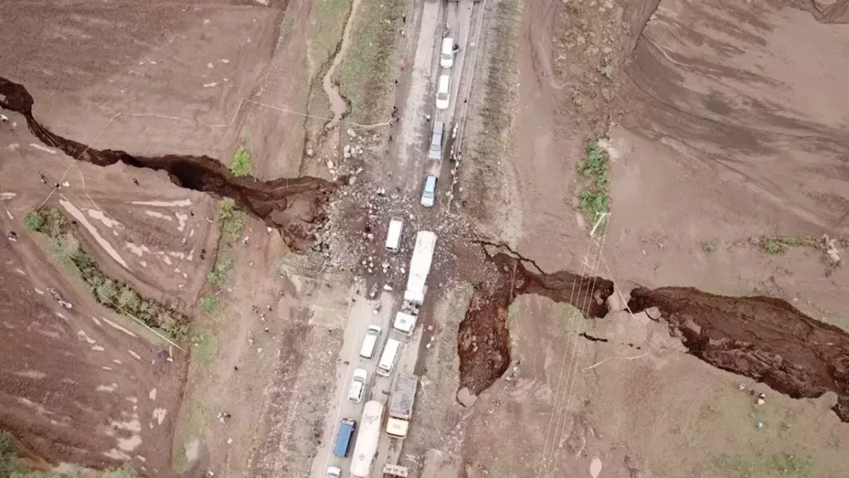 This huge crack could have once torn the whole of Africa