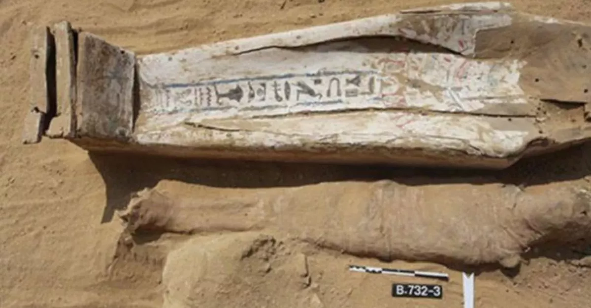 A Strange Egyptian Burial Site With Indecipherable Hieroglyphics