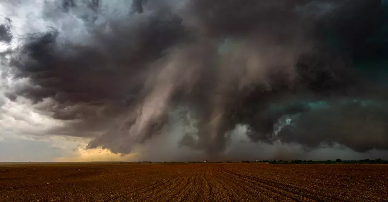 Top 5 most terrifying natural phenomena caught on film