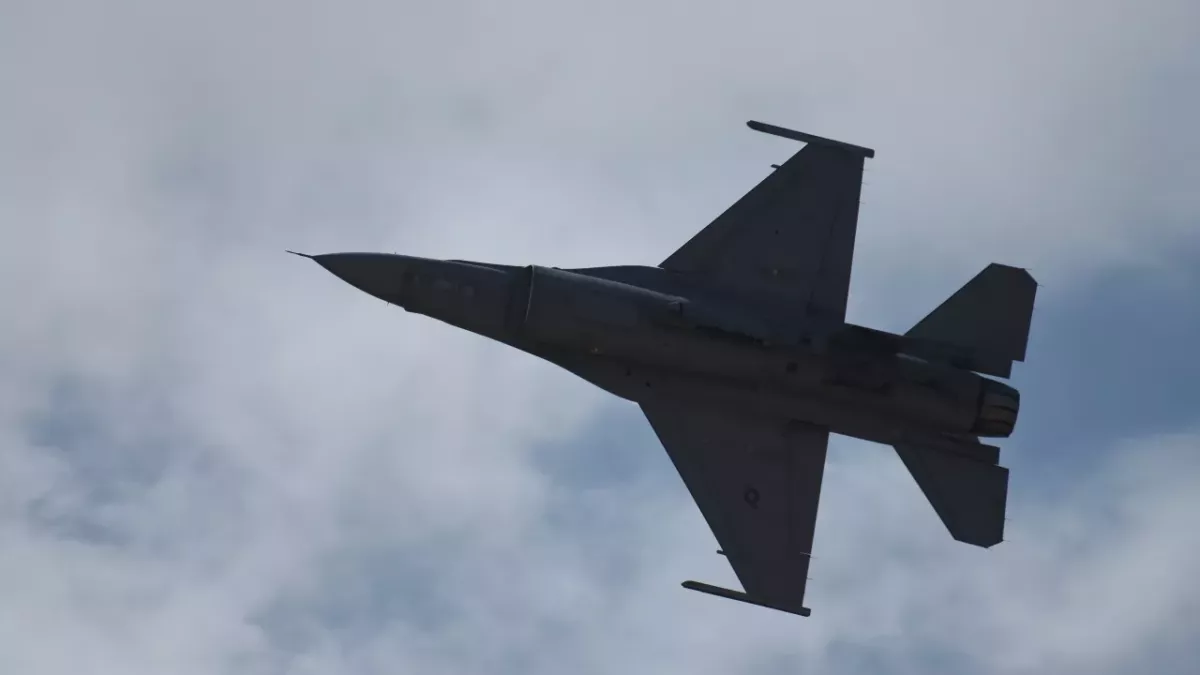 Which army has the fastest fighter plane?