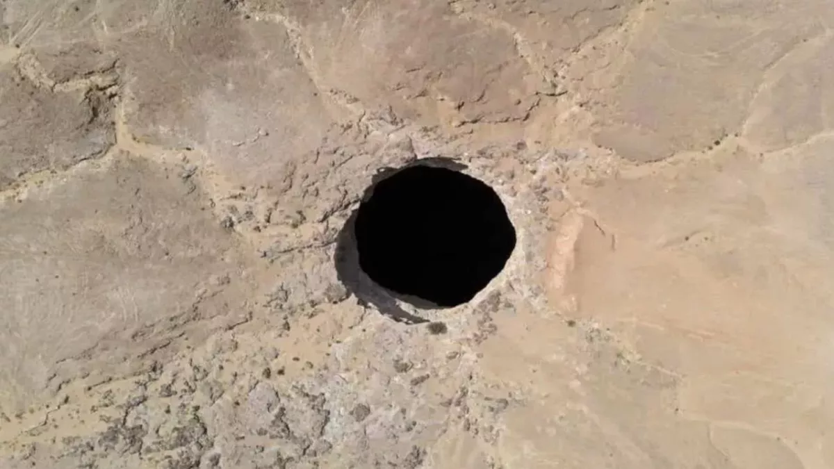 In Yemen, a mysterious 100-metre deep 'well of hell' has geologists intrigued