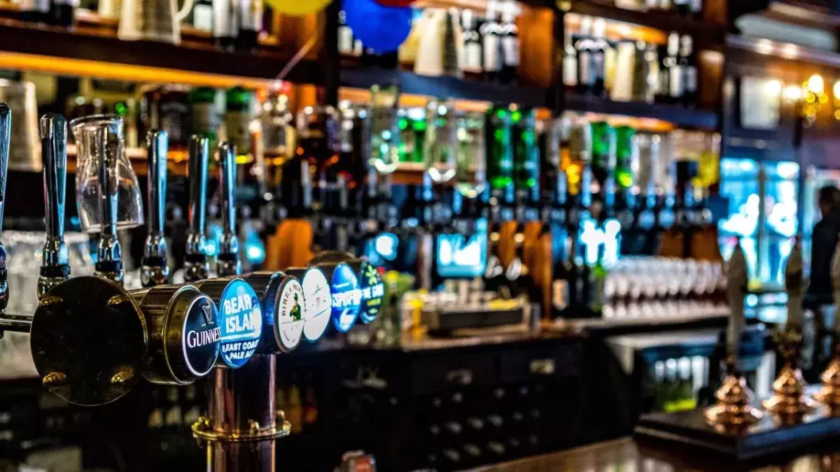Boris Johnson fighting to save the hospitality industry by scrapping one metre rule in pubs 