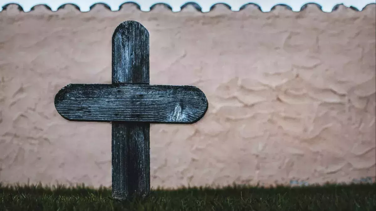 COVID kills father of five days after his wife died of the virus