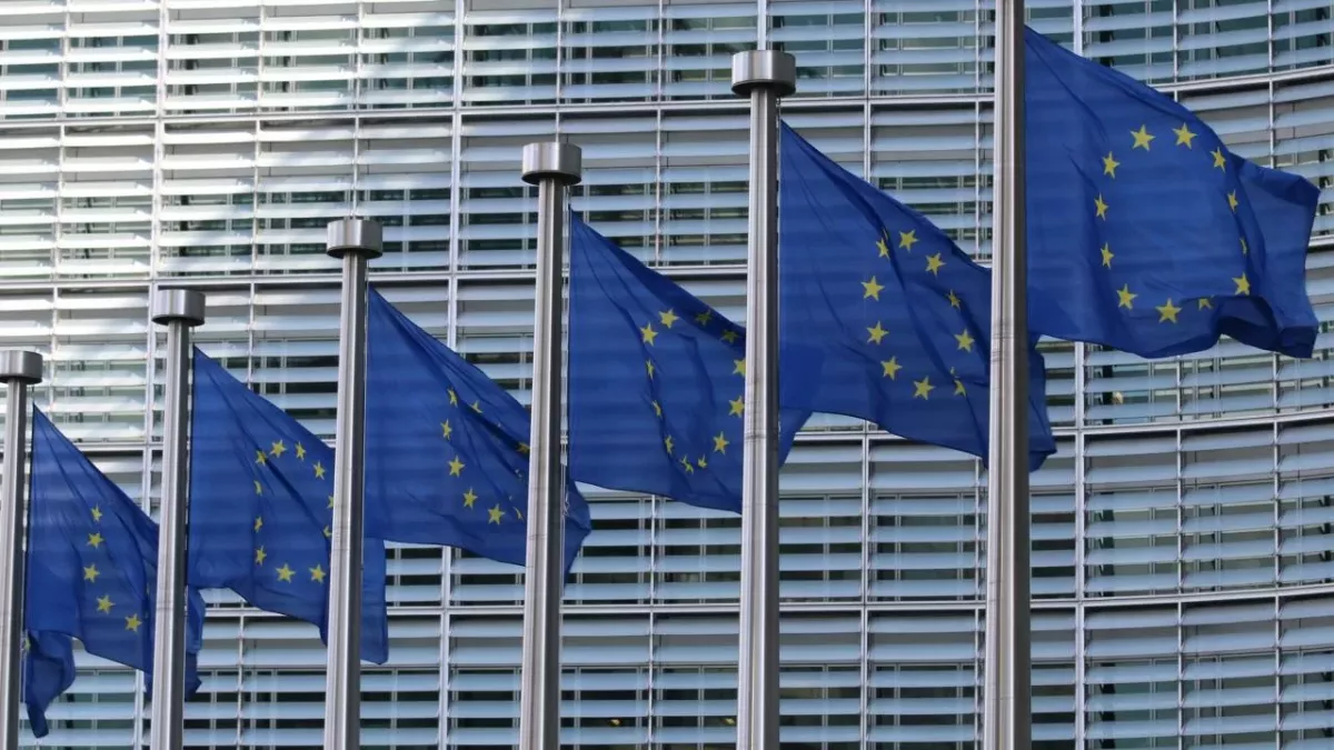 The EU to introduce vaccine passport that could include the UK 