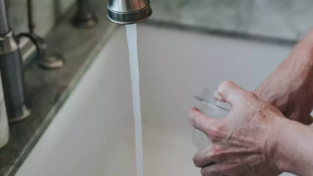 Here's how you can save thousands of litres of water while washing the dishes 