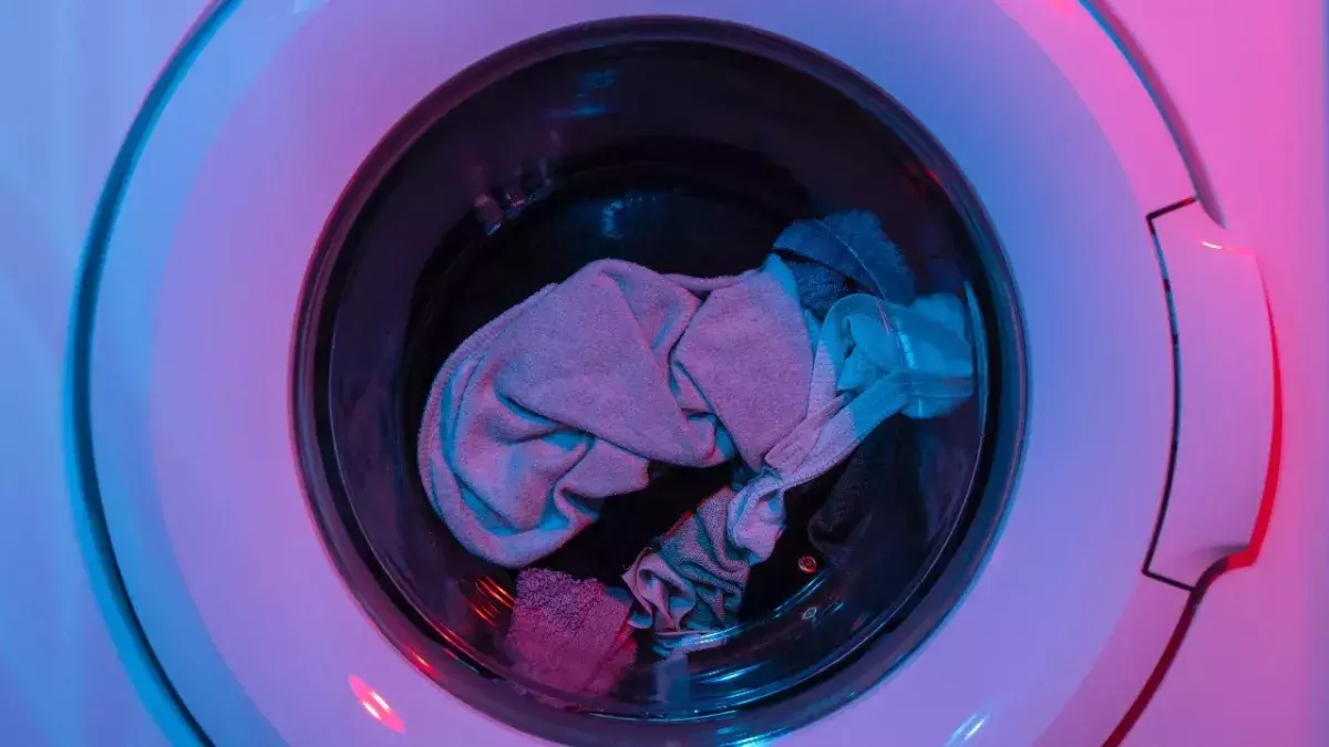This is how you should be washing your dirty socks