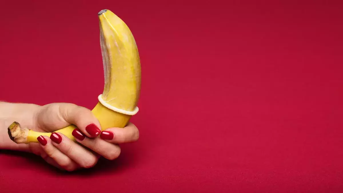 Longer, tighter, bigger: this condom guarantees a better erection