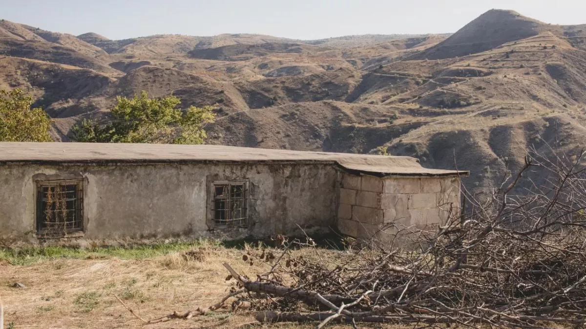 A massive underground nuclear bunker is selling for £435k