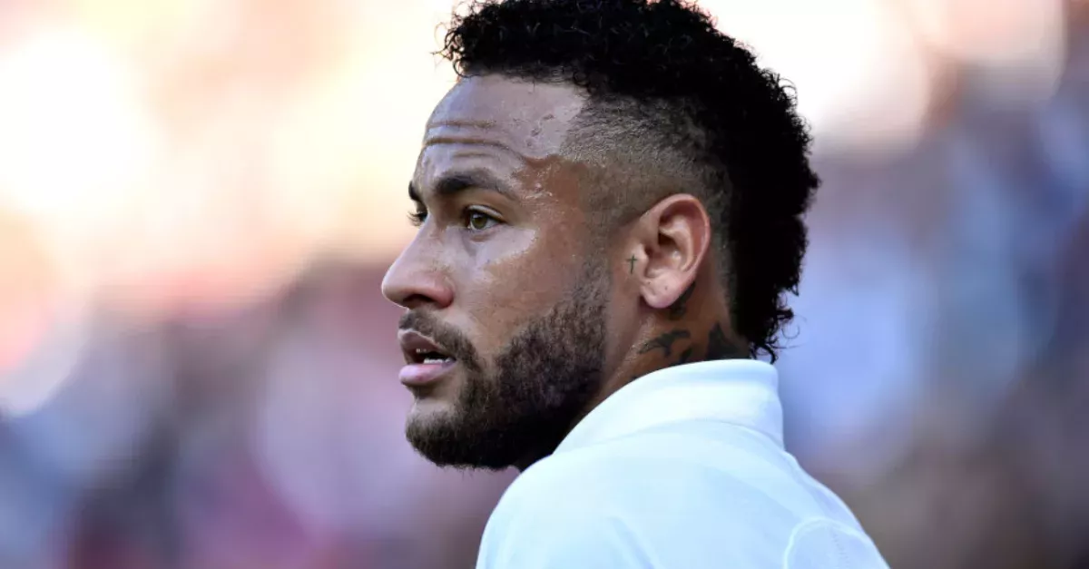 Neymar Pays His Friends Every Month!