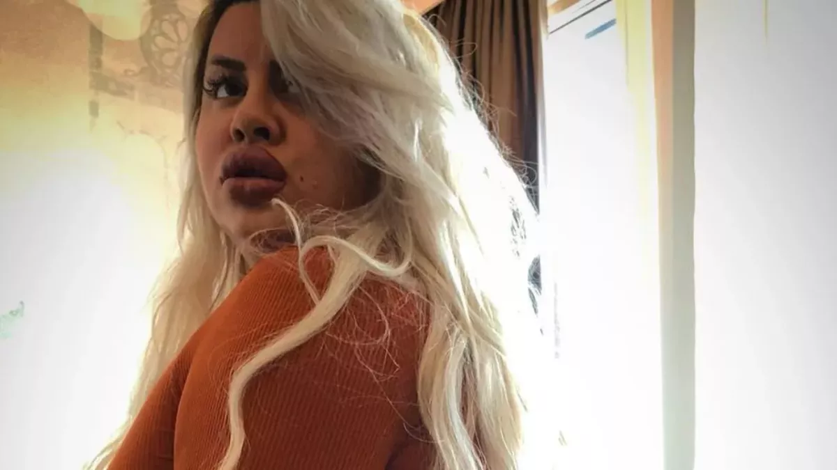 In Order to Gain the World’s Biggest Bum, This Woman Eats 15 Jars of Nutella a Month 