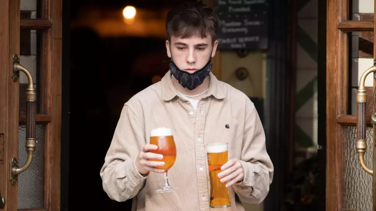 Pubs and Restaurants Could Resume Outdoor Service by April!