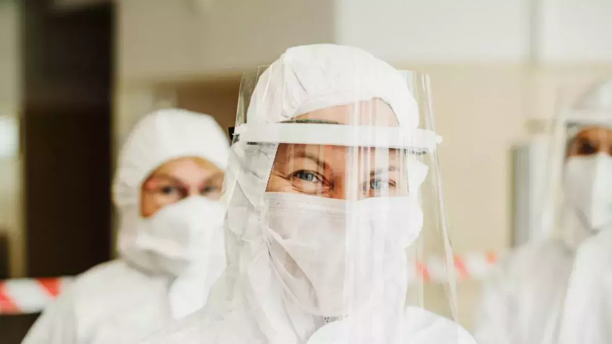 Self-isolation to be relinquished for NHS staff in England in ‘exceptional circumstances’