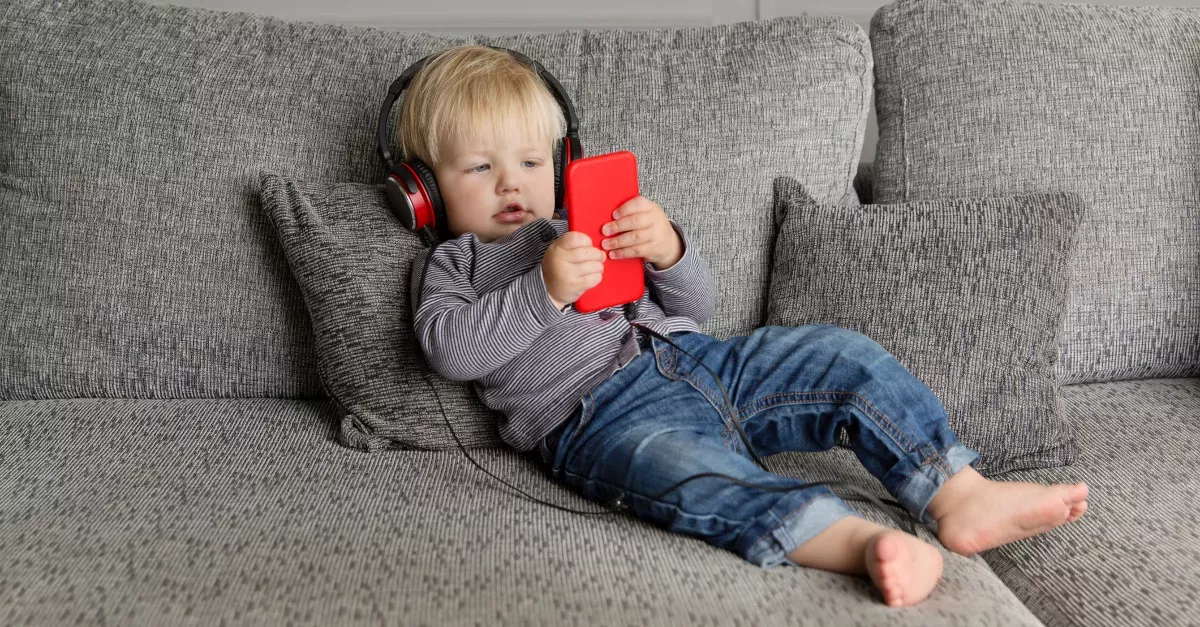 She Left Her Phone With Her Two-Year-Old Daughter And Immediately Regretted It 
