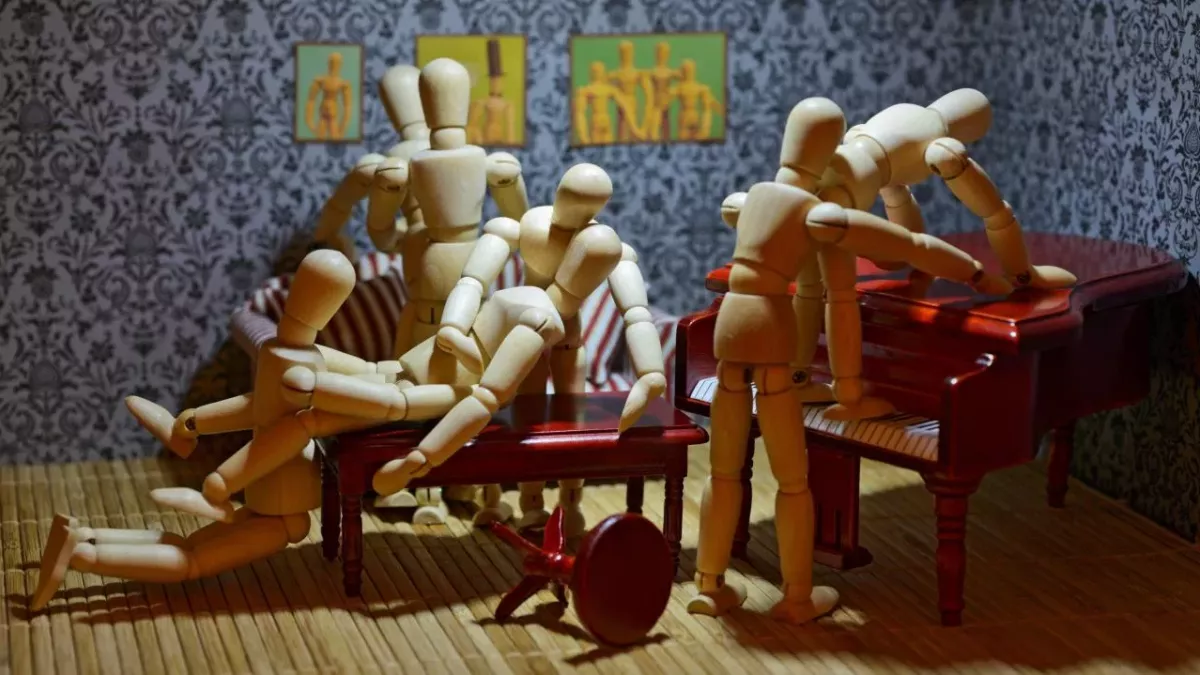 Statuette orgy