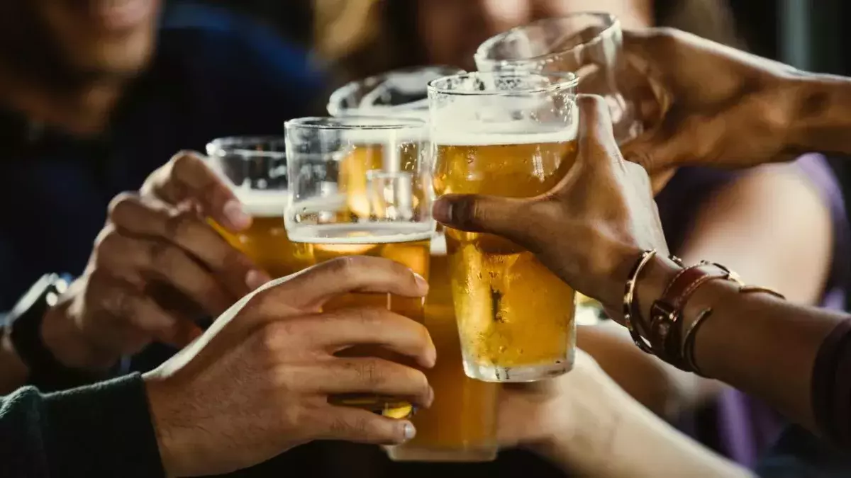 Studies Confirm That Beer Goggles Are Very Real