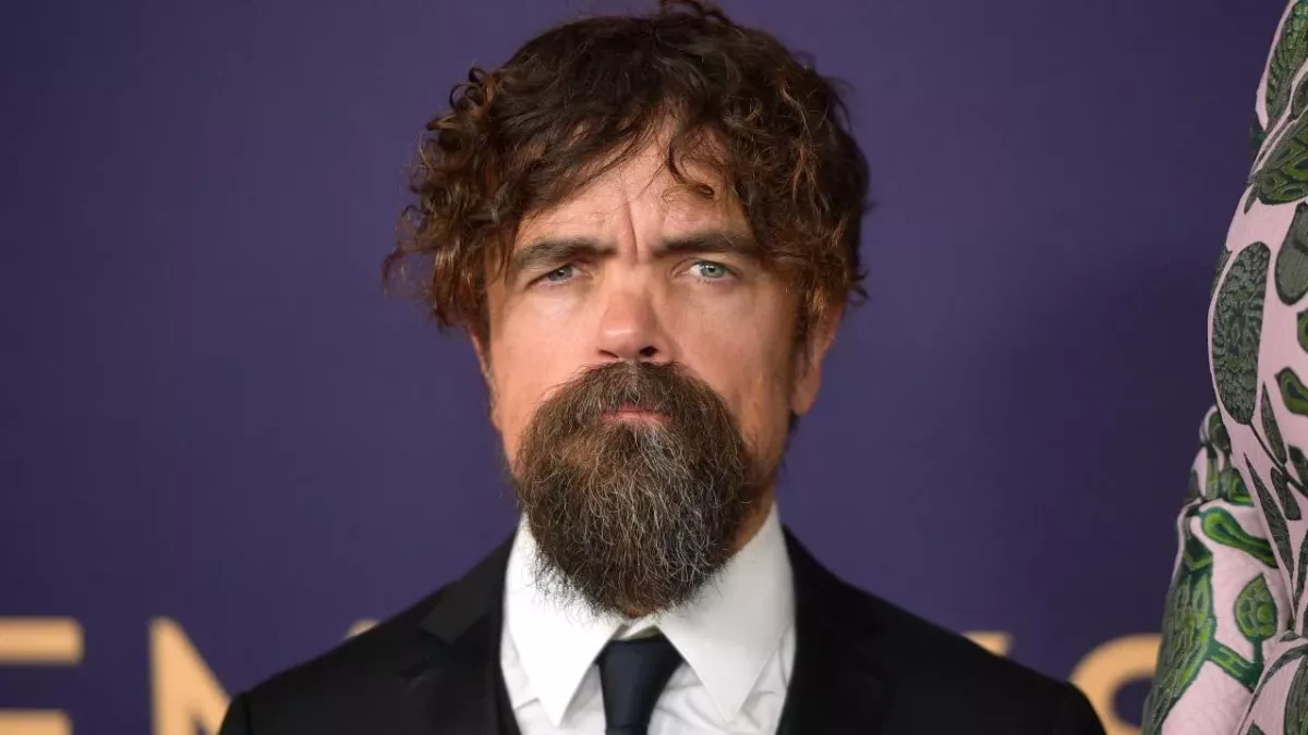 Study Reveals Short Men Need to Earn More Than Tall Men to Be Considered Attractive