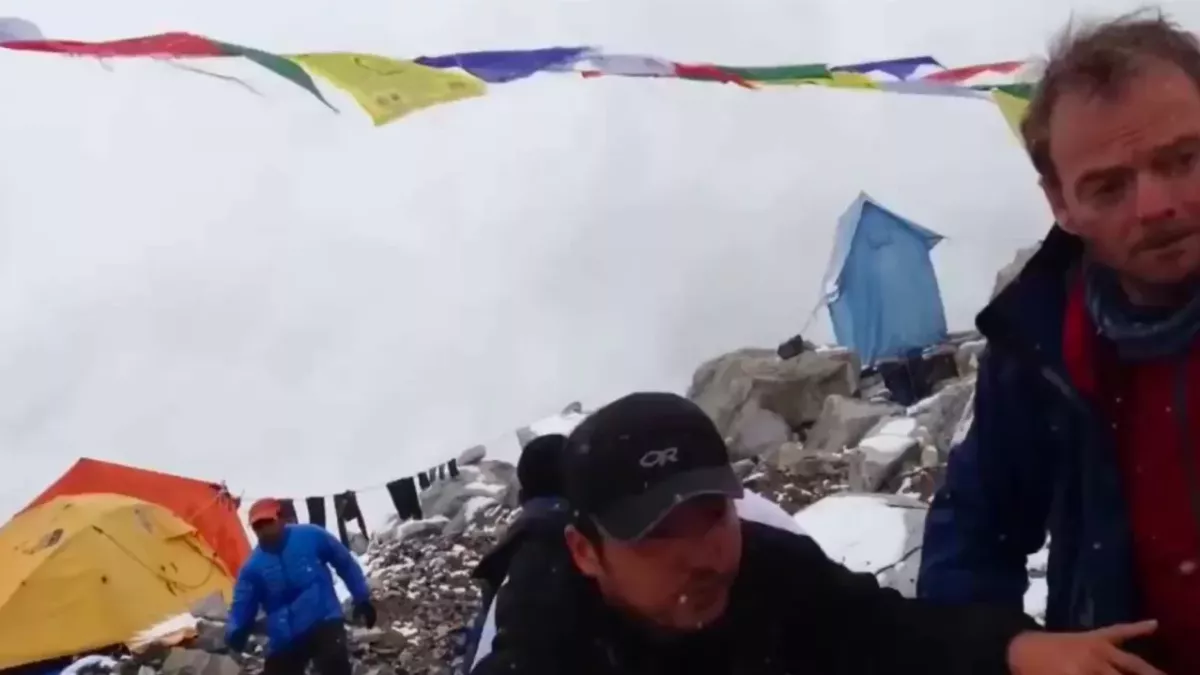 Terrifying Moment a Mount Everest Base Camp Is Hit by an Avalanche Out of Nowhere