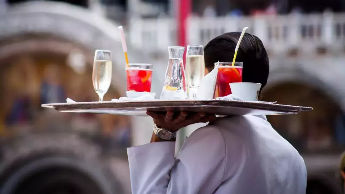 The UK is experiencing a shortage of waiters despite booming business 