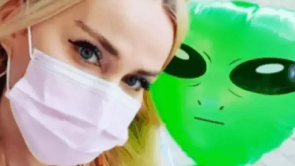 UK: YouTuber falls in love with an alien after being abducted