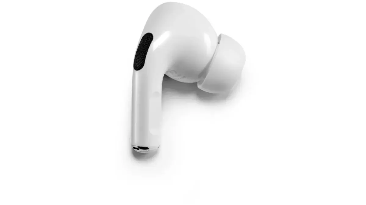 Woman mistakenly swallows AirPods instead of painkiller
