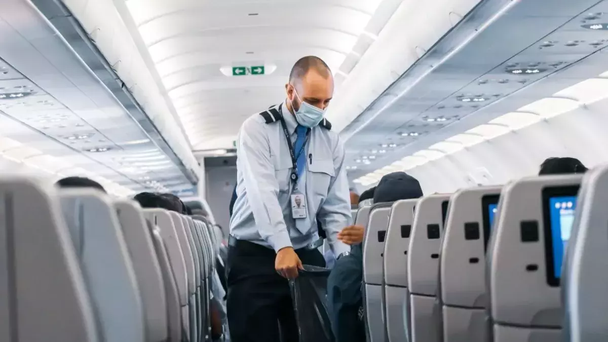 Woman self-isolates in aeroplane toilet after testing positive for Covid mid-flight