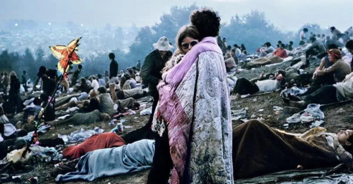 Woodstock Couple 