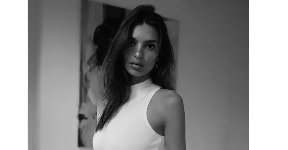 Emily Ratajkowski Shows Off Her Figure In A (Very) Tight, White Outfit