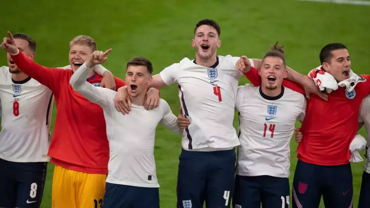 Boris Johnson Isn’t Ruling Out a Euro 2020 Bank Holiday