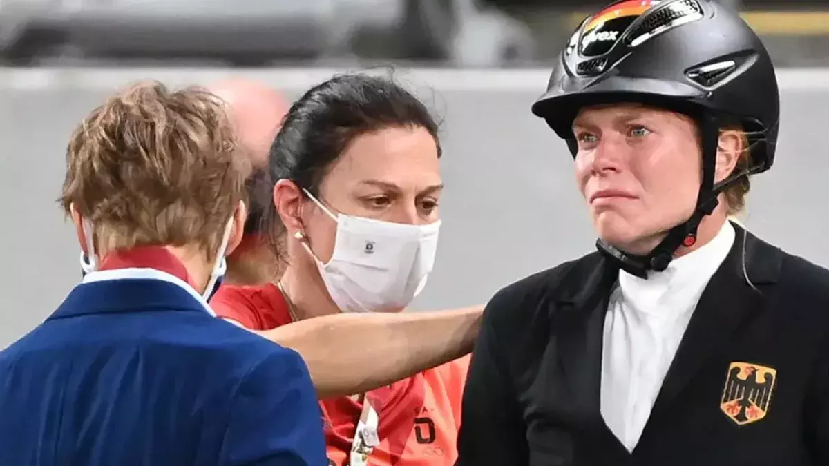 Coach caught abusing horse during Olympic showjumping event