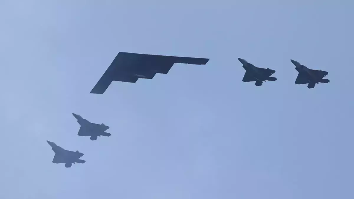 Fighter plane F-35 shoots itself down!