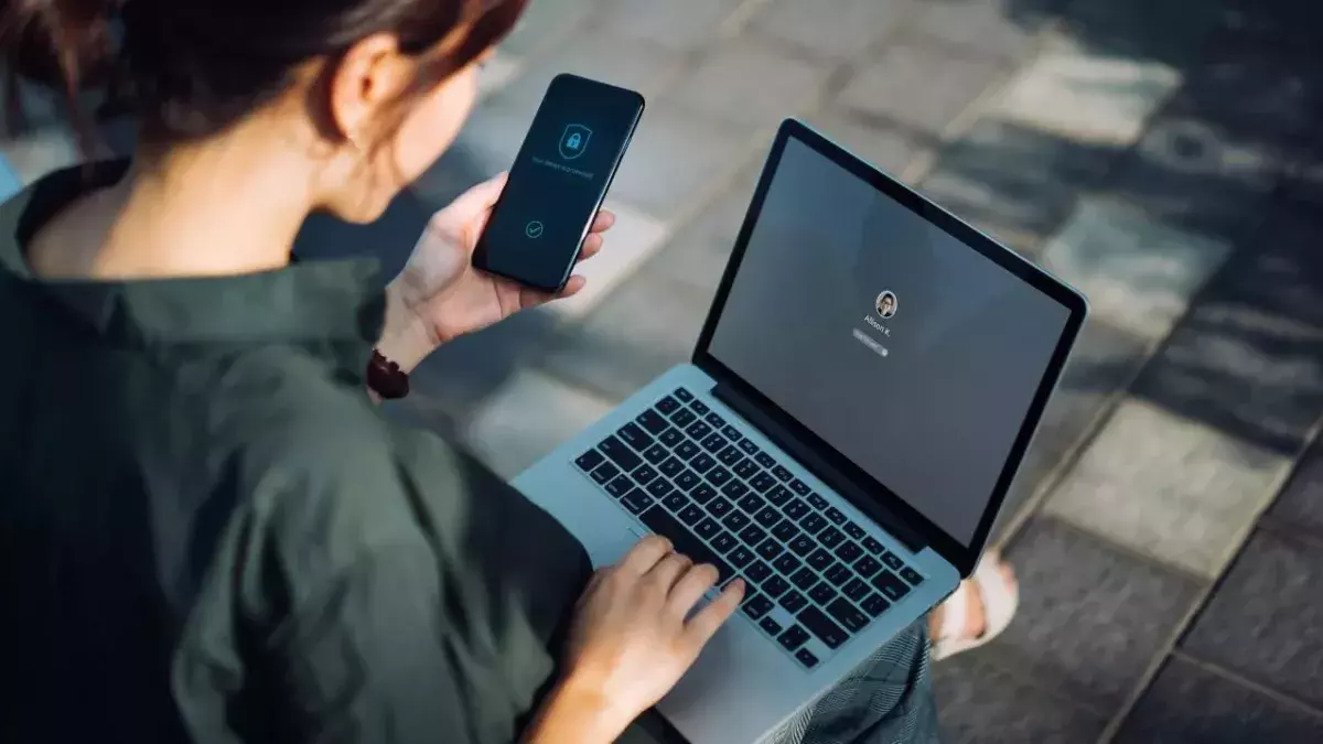 Zero-Day: Apple and Chrome issue urgent security updates