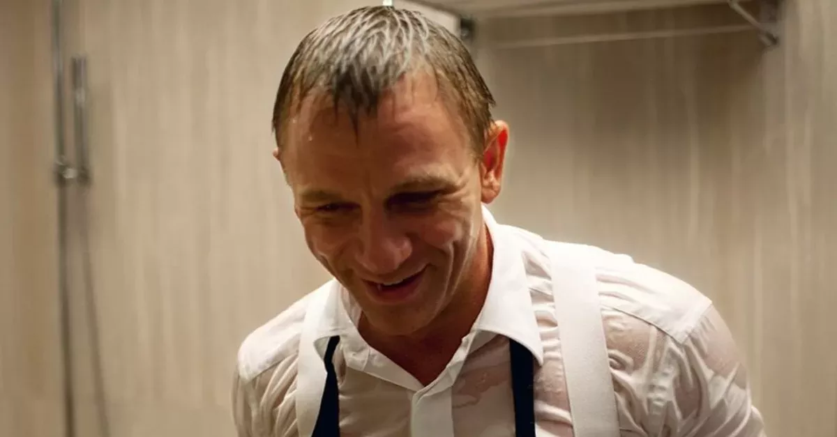 Daniel Craig Mocks his Lack of Similarities to James Bond in New Ad