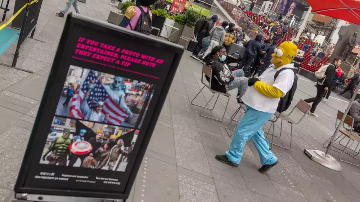 Get paid £5,000 to watch all the episodes of The Simpsons