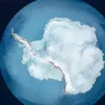 Antarctica: 40 Years Of Iceberg Fluxes Compressed Into Less Than A Minute