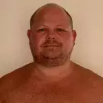 48-year-old Dad loses 7 stone in just 90 days, now flaunts incredible six pack