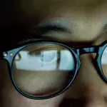 Blue lights from screen could reduce our life expectance