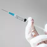 Experts Reveal There Is No Link Between Alcohol and COVID Vaccine Efficacy