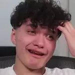 A Pro Fortnite Player Is In Distress