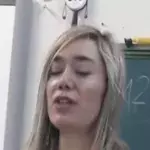 Teacher uses own body to teach anatomy