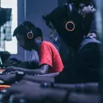 This man plays video games for over 200 years and breaks the world record