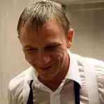 Daniel Craig Mocks his Lack of Similarities to James Bond in New Ad