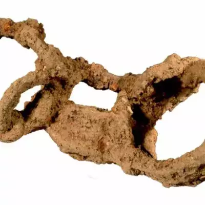 Exceptional discovery of a 1800 year old chained slave skeleton in England