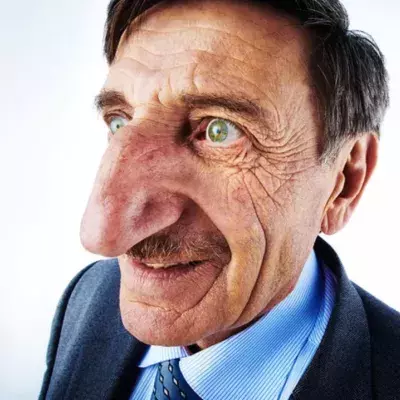 Longest nose