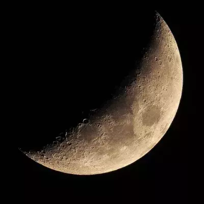 Struggling to sleep? One study suggests the moon might be to blame