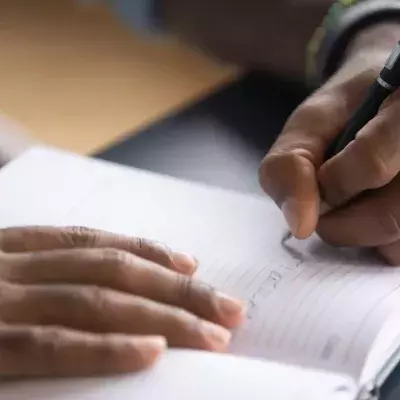 Studies Show Left-Handed People Really Are More Gifted