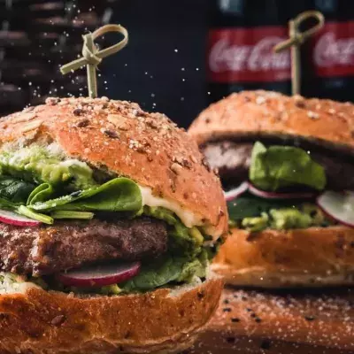 19 fast food employees arrested for not giving police free burgers