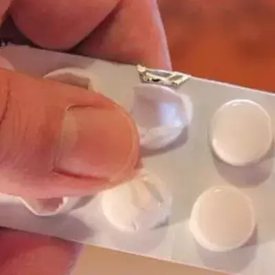 Experts Are Now Warning People About An Unknown Side Effect Of Taking Ibuprofen