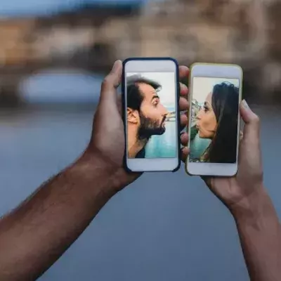Flirting On Tinder: They Gave Us All Their Best Techniques... And The Worst Ones As Well