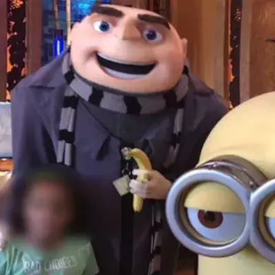 Gru Minions Universal Studios Hand
